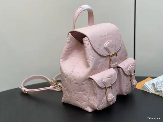 Affordable LOUIS VUITTON Ys-20*22*14CM Backup 0628